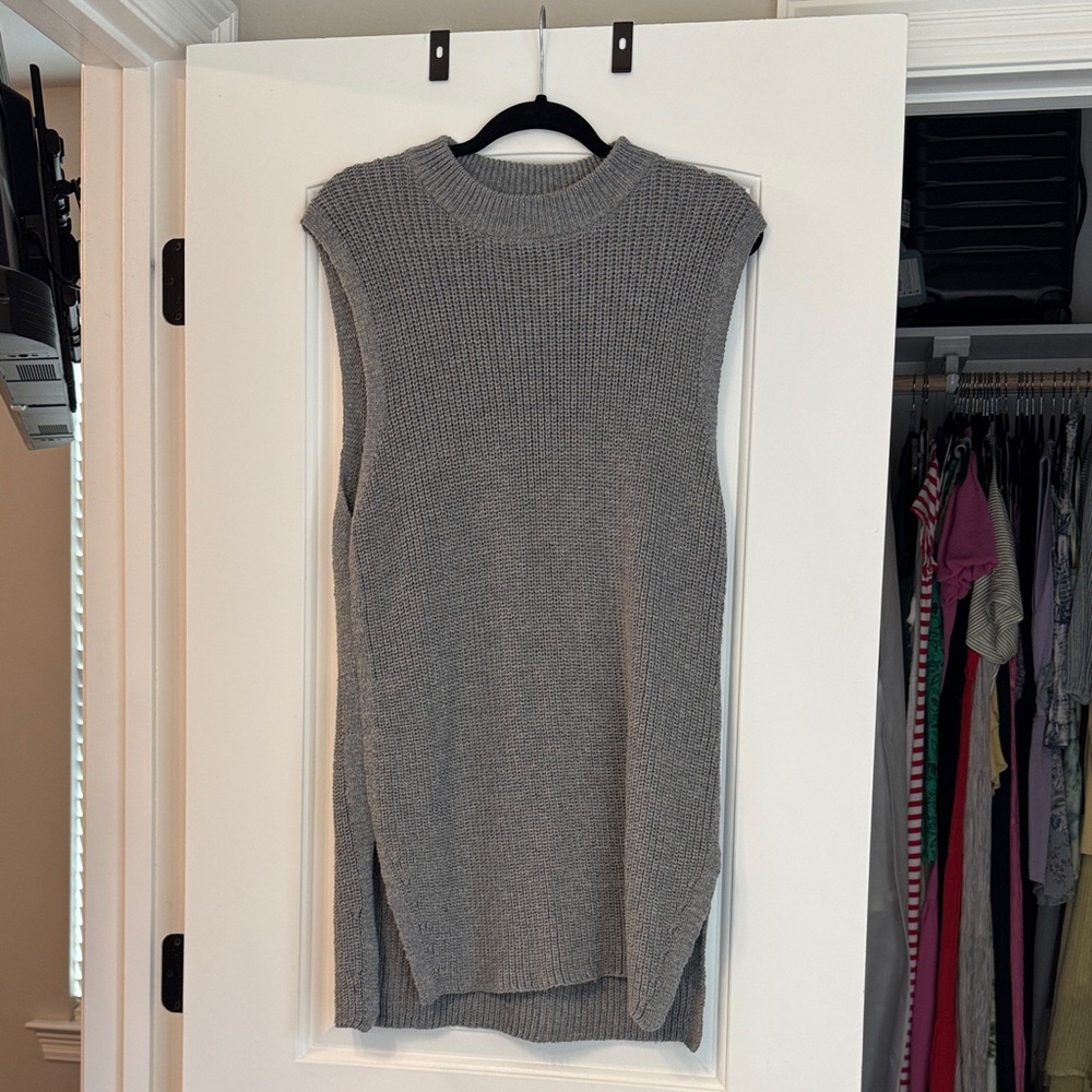 Vici Heather Gray Knit Top